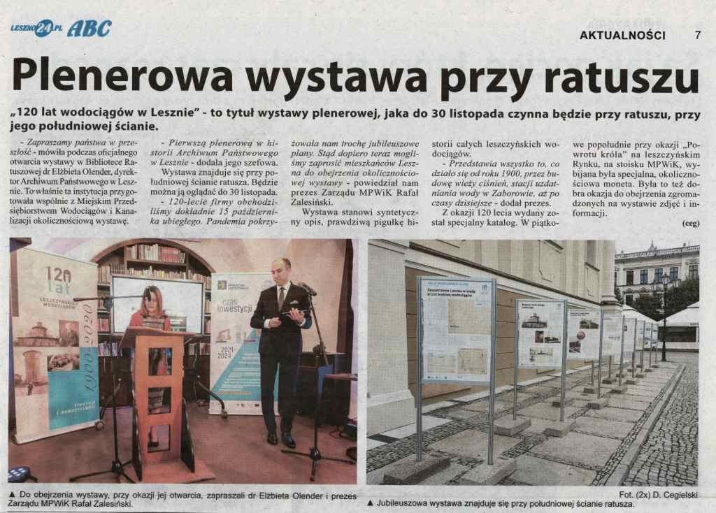 Plenerowa wystawa przy ratuszu